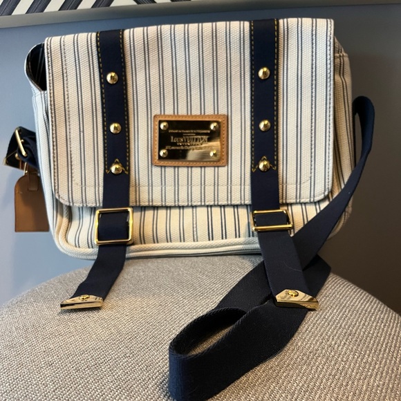 Louis Vuitton Handbags - RARE AUTHENTIC LOUIS VUITTON
Toile Antigua Besace PM Messenger Striped